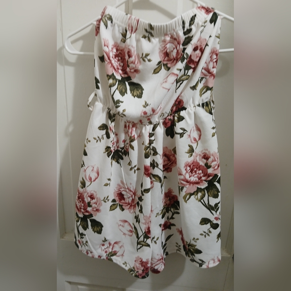 Elegant Floral Jumpsuit in White and Pink